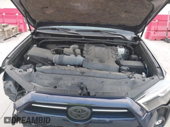 ✅ 2024 Toyota 4Runner TRD Off Road • VIN: JTERU5JR9R6233807 • Lot: 42565165. Listed on IAAI with 16,695 mi. Free auction sales archive from the USA and detailed vehicle history report at DreamBid. Image 10.