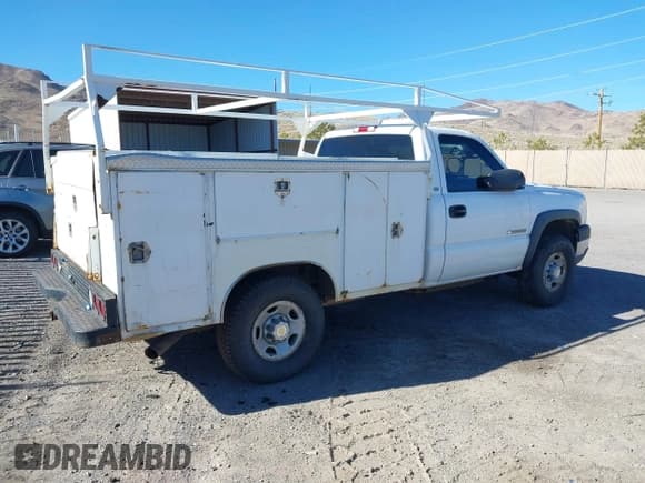 ✅ 2004 Chevrolet Silverado 2500HD • VIN: 1GBHK24UX4E257038 • Lot: 41609683. Listed on IAAI with 144,382 mi. Free auction sales archive from the USA and detailed vehicle history report at DreamBid. Image 4.