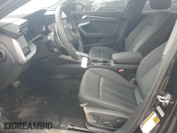 ✅ 2025 Audi A3 Premium Plus • VIN: WAUHUDGY1SA052659 • Lot: 81044085. Listed on Copart with 4,072 mi. Free auction sales archive from the USA and detailed vehicle history report at DreamBid. Image 7.