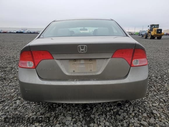 ✅ 2008 Honda Civic EX • VIN: 1HGFA15888L062947 • Лот: 90880615. Опубликован ранее на Copart с пробегом 271 545 миль. Бесплатный доступ к архиву аукционных продаж из США и подробный отчёт об истории автомобиля на DreamBid. Изображение 6.