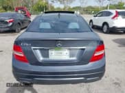 ✅ 2014 Mercedes-Benz C 250 • VIN: WDDGJ4HBXEG202664 • Lot: 41348775. Wystawiony na IAAI z przebiegiem 162 449 mil. Bezpłatny archiwum sprzedaży aukcyjnych z USA i szczegółowy raport historii pojazdu na DreamBid. Zdjęcie 17.