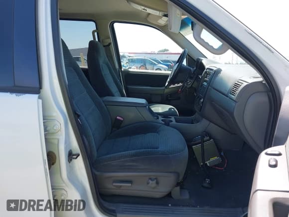 ✅ 2002 Ford Explorer XLT • VIN: 1FMZU73E52ZA40029 • Лот: 42370340. Опубликован ранее на IAAI с пробегом 119 651 миль. Бесплатный доступ к архиву аукционных продаж из США и подробный отчёт об истории автомобиля на DreamBid. Изображение 5.