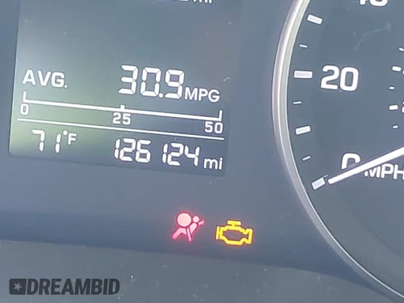 ✅ 2018 Hyundai Elantra SE • VIN: 5NPD74LF8JH353661 • Lot: 43485420. Wystawiony na IAAI z przebiegiem 126 124 mil. Bezpłatny archiwum sprzedaży aukcyjnych z USA i szczegółowy raport historii pojazdu na DreamBid. Zdjęcie 15.