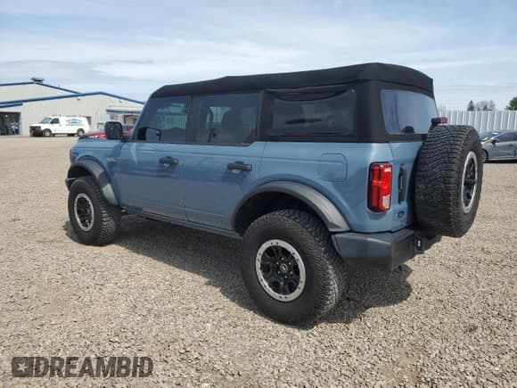 ✅ 2023 Ford Bronco • VIN: 1FMEE5DP0PLB17111 • Lot: 53201215. Wystawiony na Copart z przebiegiem 26 093 mil. Bezpłatny archiwum sprzedaży aukcyjnych z USA i szczegółowy raport historii pojazdu na DreamBid. Zdjęcie 2.