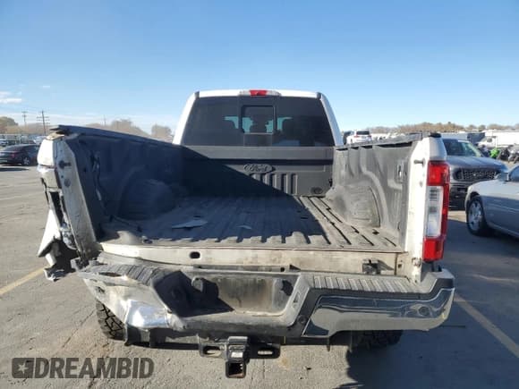 ✅ 2017 Ford F-250 XL • VIN: 1FT7W2BT0HEB13932 • Lot: 93141445. Listed on Copart with 192,273 mi. Free auction sales archive from the USA and detailed vehicle history report at DreamBid. Image 6.
