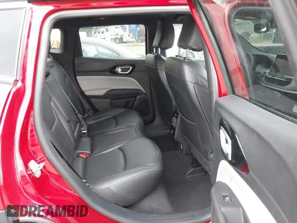 ✅ 2025 Jeep Compass Limited • VIN: 3C4NJDCN8ST578208 • Lot: 43209842. Wystawiony na IAAI z przebiegiem 2 016 mil. Bezpłatny archiwum sprzedaży aukcyjnych z USA i szczegółowy raport historii pojazdu na DreamBid. Zdjęcie 8.