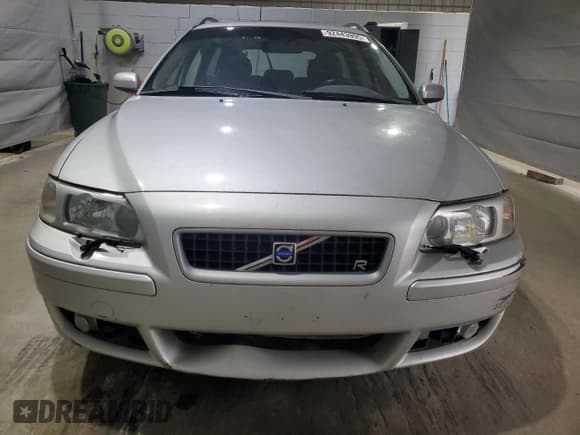 ✅ 2005 Volvo V70 • VIN: YV1SJ527352477492 • Lot: 92443995. Listed on Copart with 187,151 mi. Free auction sales archive from the USA and detailed vehicle history report at DreamBid. Image 5.