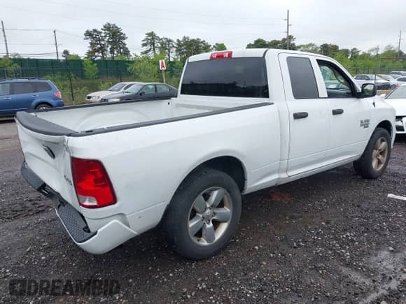 2019 Ram 1500 Tradesman with VIN 1C6RR7FG5KS636714, listed as a IAAI auction lot 42270900 with 55,175 mi miles and . Bid and sale history available at DreamBid. Image 4.