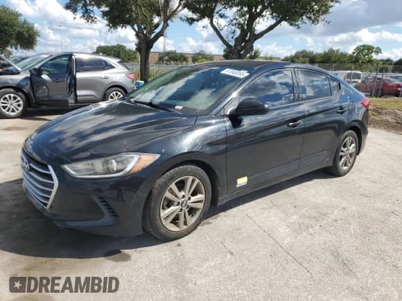 ✅ 2018 Hyundai Elantra SEL • VIN: 5NPD84LF5JH275823 • Lot: 87048395. Wystawiony na Copart z przebiegiem 63 140 mil mil. Skorzystaj z bezpłatnego archiwum sprzedaży aukcyjnych z USA i zobacz szczegółowy raport historii pojazdu na DreamBid. Zdjęcie 1.