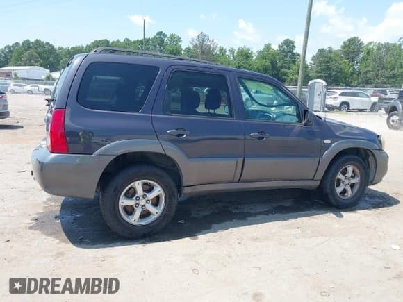 ✅ 2005 Mazda Tribute LX • VIN: 4F2CZ94155KM33514 • Lot: 42791042. Listed on IAAI with 139,827 mi. Free auction sales archive from the USA and detailed vehicle history report at DreamBid. Image 13.