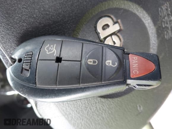 ✅ 2010 Jeep Commander Sport • VIN: 1J4RH4GK4AC113698 • Lot: 42362771. Listed on IAAI with Not provided. Free auction sales archive from the USA and detailed vehicle history report at DreamBid. Image 11.