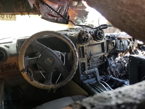 ✅ 2004 Hummer H2 • VIN: 5GRGN23U94H116071 • Lot: 67633684. Listed on Copart with Not provided. Free auction sales archive from the USA and detailed vehicle history report at DreamBid. Image 8.