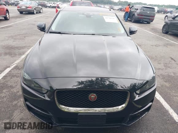 ✅ 2017 Jaguar XE 25t Premium • VIN: SAJAD4BG0HA972053 • Lot: 42728549. Wystawiony na IAAI z przebiegiem 69 187 mil. Bezpłatny archiwum sprzedaży aukcyjnych z USA i szczegółowy raport historii pojazdu na DreamBid. Zdjęcie 12.