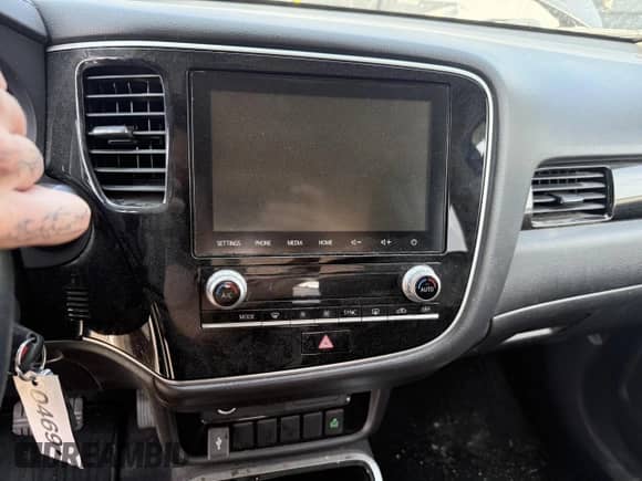 2020 Mitsubishi Outlander ES с VIN JA4AZ2A3XLZ611436, выставлен на аукционе Copart как лот 67088205 с пробегом 66 918 миль миль и Списание • Salvage title. История ставок и продаж доступна на DreamBid. Изображение 8.