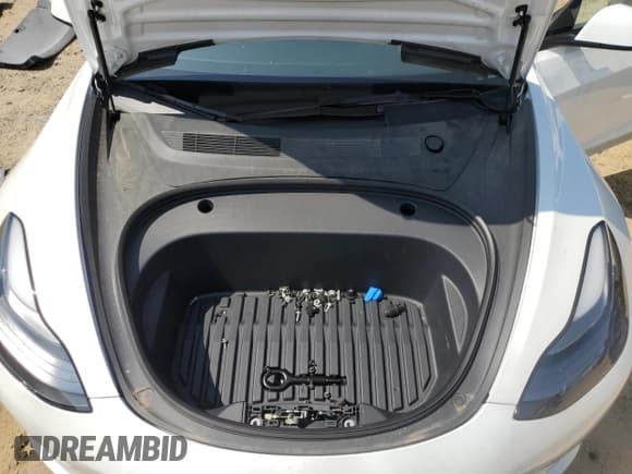 ✅ 2023 Tesla Model 3 • VIN: 5YJ3E1EA8PF548619 • Lot: 58757505. Wystawiony na Copart z przebiegiem 48 719 mil. Bezpłatny archiwum sprzedaży aukcyjnych z USA i szczegółowy raport historii pojazdu na DreamBid. Zdjęcie 11.