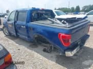 ✅ 2022 Ford F-150 XL • VIN: 1FTFW1E88NKD97983 • Lot: 42827622. Wystawiony na IAAI z przebiegiem 86 393 mil. Bezpłatny archiwum sprzedaży aukcyjnych z USA i szczegółowy raport historii pojazdu na DreamBid. Zdjęcie 3.