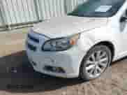 2013 Chevrolet Malibu LT z VIN 1G11E5SA5DF310617, wystawiony jako IAAI lot #43275213 z przebiegiem 249 259 mil mil oraz . Historia ofert i sprzedaży dostępna na DreamBid. Obrazek 6.