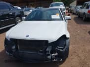 ✅ 2015 Mercedes-Benz C 250 • VIN: WDDGJ4HB0FG363591 • Lot: 43072188. Wystawiony na IAAI z przebiegiem 113 831 mil. Bezpłatny archiwum sprzedaży aukcyjnych z USA i szczegółowy raport historii pojazdu na DreamBid. Zdjęcie 12.