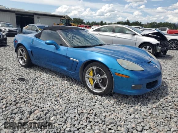 ✅ 2010 Chevrolet Corvette • VIN: 1G1YS3DW7A5110067 • Lot: 65179175. Wystawiony na Copart z przebiegiem Nie podano. Bezpłatny archiwum sprzedaży aukcyjnych z USA i szczegółowy raport historii pojazdu na DreamBid. Zdjęcie 4.