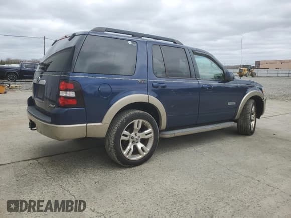 ✅ 2008 Ford Explorer • VIN: 1FMEU84E88UA93090 • Lot: 51587605. Wystawiony na Copart z przebiegiem 108 579 mil. Bezpłatny archiwum sprzedaży aukcyjnych z USA i szczegółowy raport historii pojazdu na DreamBid. Zdjęcie 3.