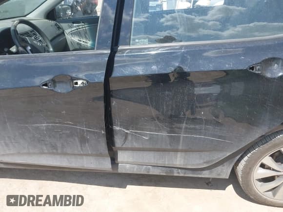 ✅ 2017 Hyundai Accent SE • VIN: KMHCT4AE8HU353902 • Lot: 42913752. Wystawiony na IAAI z przebiegiem 60 941 mil. Bezpłatny archiwum sprzedaży aukcyjnych z USA i szczegółowy raport historii pojazdu na DreamBid. Zdjęcie 16.