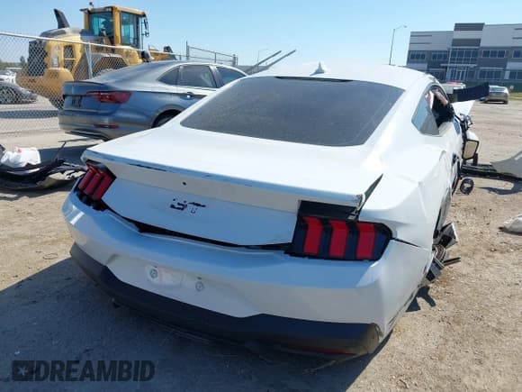 ✅ 2025 Ford Mustang GT • VIN: 1FA6P8CF5S5406291 • Lot: 43432863. Listed on IAAI with Not provided. Free auction sales archive from the USA and detailed vehicle history report at DreamBid. Image 4.