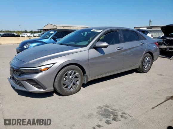 ✅ 2024 Hyundai Elantra SEL • VIN: KMHLM4DG2RU752879 • Lot: 86090405. Listed on Copart with 24,648 mi. Free auction sales archive from the USA and detailed vehicle history report at DreamBid. Image 1.