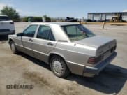 ✅ 1993 Mercedes-Benz 190 • VIN: WDBDA28D1PG089658 • Лот: 58623165. Опубликован ранее на Copart с пробегом 132 317 миль. Бесплатный доступ к архиву аукционных продаж из США и подробный отчёт об истории автомобиля на DreamBid. Изображение 2.
