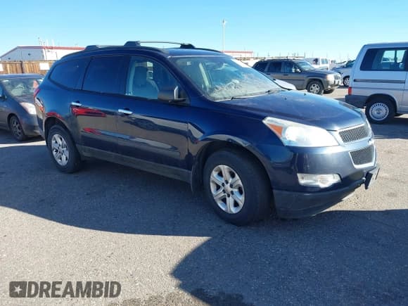 ✅ 2011 Chevrolet Traverse LS • VIN: 1GNKVEED7BJ256076 • Lot: 43876920. Wystawiony na IAAI z przebiegiem Nie podano. Bezpłatny archiwum sprzedaży aukcyjnych z USA i szczegółowy raport historii pojazdu na DreamBid. Zdjęcie 1.