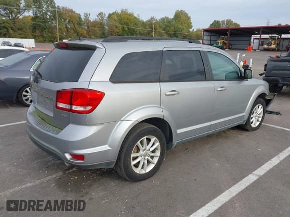 ✅ 2015 Dodge Journey SXT • VIN: 3C4PDDBG3FT618610 • Lot: 43455244. Wystawiony na IAAI z przebiegiem 143 441 mil. Bezpłatny archiwum sprzedaży aukcyjnych z USA i szczegółowy raport historii pojazdu na DreamBid. Zdjęcie 4.