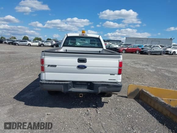 ✅ 2014 Ford F-150 XL • VIN: 1FTFX1EF2EKD12938 • Lot: 43102031. Wystawiony na IAAI z przebiegiem 150 370 mil. Bezpłatny archiwum sprzedaży aukcyjnych z USA i szczegółowy raport historii pojazdu na DreamBid. Zdjęcie 16.