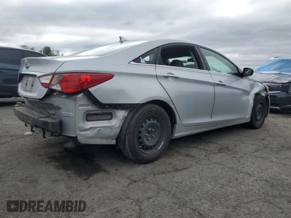 ✅ 2011 Hyundai Sonata GLS • VIN: 5NPEB4AC5BH122617 • Lot: 82494645. Listed on Copart with 115,258 mi. Free auction sales archive from the USA and detailed vehicle history report at DreamBid. Image 3.