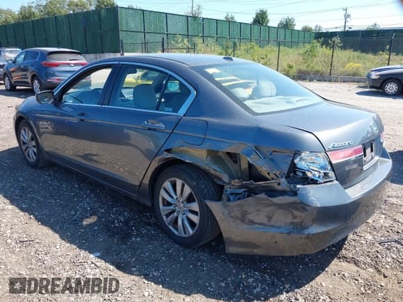 ✅ 2012 Honda Accord EX-L • VIN: 1HGCP2F80CA131186 • Lot: 43047796. Wystawiony na IAAI z przebiegiem 103 793 mil. Bezpłatny archiwum sprzedaży aukcyjnych z USA i szczegółowy raport historii pojazdu na DreamBid. Zdjęcie 6.