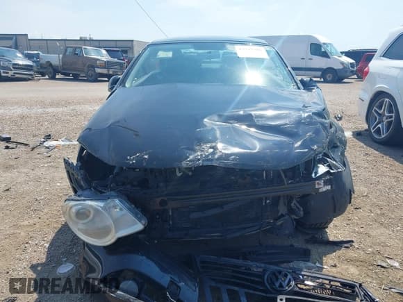 ✅ 2007 Volkswagen Eos • VIN: WVWAA71F67V037600 • Lot: 43045786. Wystawiony na IAAI z przebiegiem 158 162 mil. Bezpłatny archiwum sprzedaży aukcyjnych z USA i szczegółowy raport historii pojazdu na DreamBid. Zdjęcie 13.