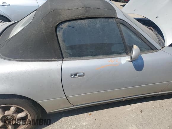 ✅ 1991 Mazda MX-5 Miata Special Edition • VIN: JM1NA3513M1209786 • Lot: 76370674. Wystawiony na Copart z przebiegiem Nie podano. Bezpłatny archiwum sprzedaży aukcyjnych z USA i szczegółowy raport historii pojazdu na DreamBid. Zdjęcie 12.