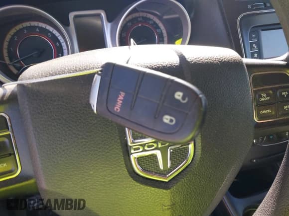 ✅ 2015 Dodge Journey SXT • VIN: 3C4PDDBG4FT526230 • Lot: 43434564. Wystawiony na IAAI z przebiegiem 188 424 mil. Bezpłatny archiwum sprzedaży aukcyjnych z USA i szczegółowy raport historii pojazdu na DreamBid. Zdjęcie 11.