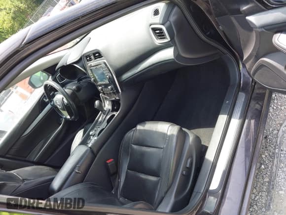 ✅ 2016 Nissan Maxima SL • VIN: 1N4AA6AP4GC387084 • Lot: 42758988. Wystawiony na IAAI z przebiegiem 94 515 mil. Bezpłatny archiwum sprzedaży aukcyjnych z USA i szczegółowy raport historii pojazdu na DreamBid. Zdjęcie 5.