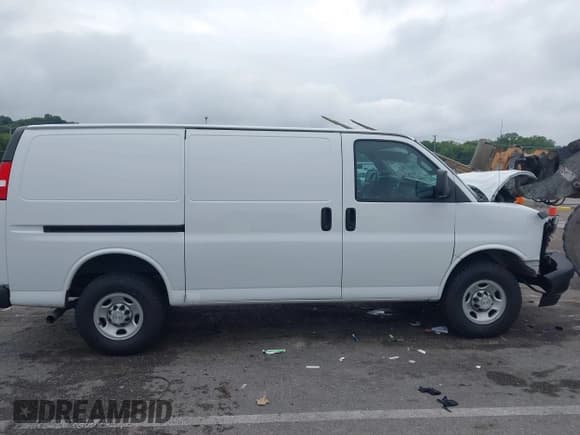 ✅ 2022 Chevrolet Express Cargo • VIN: 1GCWGAFP2N1258506 • Lot: 43262368. Listed on IAAI with Not provided. Free auction sales archive from the USA and detailed vehicle history report at DreamBid. Image 13.