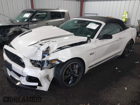 ✅ 2017 Ford Mustang GT Premium • VIN: 1FATP8FF6H5234456 • Лот: 41525723. Опубликован ранее на IAAI с пробегом 63 201 миль. Бесплатный доступ к архиву аукционных продаж из США и подробный отчёт об истории автомобиля на DreamBid. Изображение 17.