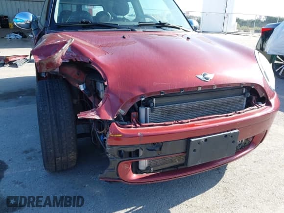 ✅ 2009 MINI Clubman • VIN: WMWML33589TX33665 • Lot: 43864531. Wystawiony na IAAI z przebiegiem 49 926 mil. Bezpłatny archiwum sprzedaży aukcyjnych z USA i szczegółowy raport historii pojazdu na DreamBid. Zdjęcie 13.