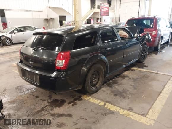 2006 Dodge Magnum с VIN 2D4FV47T26H516662, выставлен на аукционе IAAI как лот 41480803 с пробегом Не указан миль и . История ставок и продаж доступна на DreamBid. Изображение 4.