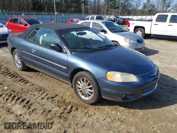 ✅ 2002 Chrysler Sebring Limited • VIN: 1C3EL65R82N166400 • Lot: 43865109. Listed on IAAI with 126,628 mi. Free auction sales archive from the USA and detailed vehicle history report at DreamBid. Image 1.
