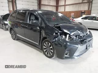 ✅ 2019 Toyota Sienna XLE • VIN: 5TDDZ3DC9KS215843 • Lot: 42841818. Wystawiony na IAAI z przebiegiem 152 595 mil. Bezpłatny archiwum sprzedaży aukcyjnych z USA i szczegółowy raport historii pojazdu na DreamBid. Zdjęcie 1.