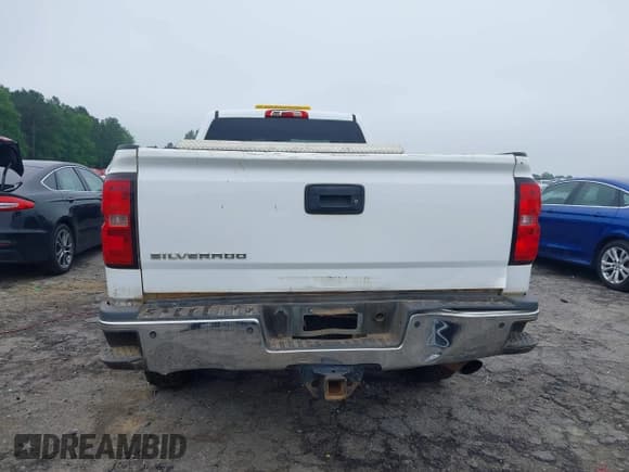 ✅ 2019 Chevrolet Silverado 2500HD Work Truck • VIN: 2GC2CREG2K1226543 • Lot: 42174597. Listed on IAAI with 168,676 mi. Free auction sales archive from the USA and detailed vehicle history report at DreamBid. Image 16.