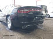 ✅ 2020 Dodge Charger SXT • VIN: 2C3CDXBG1LH123671 • Lot: 43473719. Wystawiony na IAAI z przebiegiem 98 637 mil. Bezpłatny archiwum sprzedaży aukcyjnych z USA i szczegółowy raport historii pojazdu na DreamBid. Zdjęcie 6.
