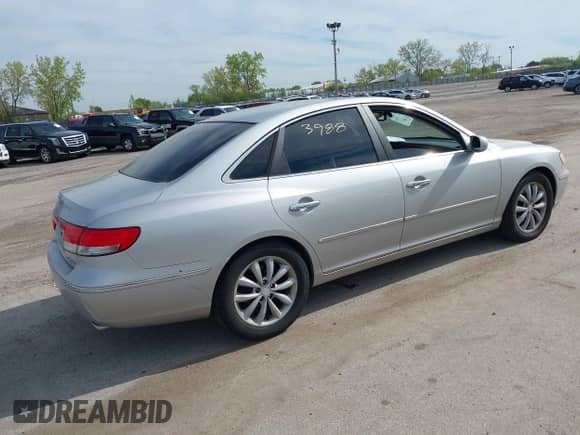 2006 Hyundai Azera SE с VIN KMHFC46F66A088989, выставлен на аукционе IAAI как лот 42213988 с пробегом 102 532 миль миль и . История ставок и продаж доступна на DreamBid. Изображение 4.