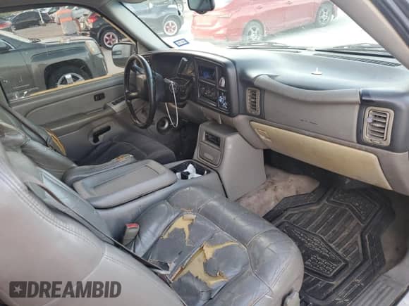 ✅ 2000 Chevrolet Silverado 1500 LT • VIN: 2GCEK19T0Y1372151 • Lot: 63628314. Wystawiony na Copart z przebiegiem 286 923 mil mil. Skorzystaj z bezpłatnego archiwum sprzedaży aukcyjnych z USA i zobacz szczegółowy raport historii pojazdu na DreamBid. Zdjęcie 8.