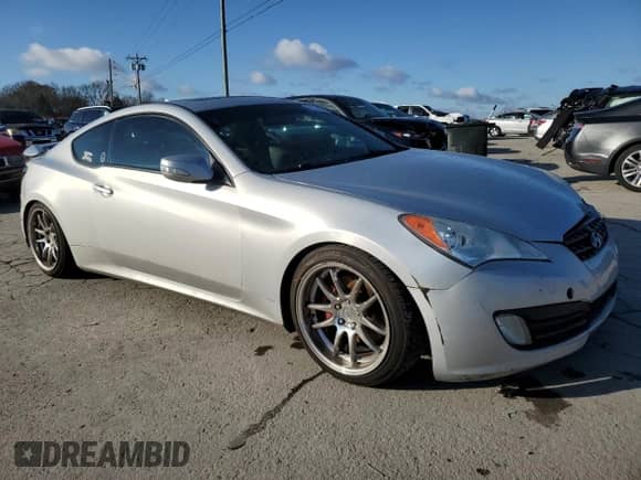 2012 Hyundai Genesis Coupe Track z VIN KMHHU6KH4CU074740, wystawiony jako Copart lot #84429034 z przebiegiem 153 403 mil mil oraz Czysty tytuł • Clean title. Historia ofert i sprzedaży dostępna na DreamBid. Obrazek 4.