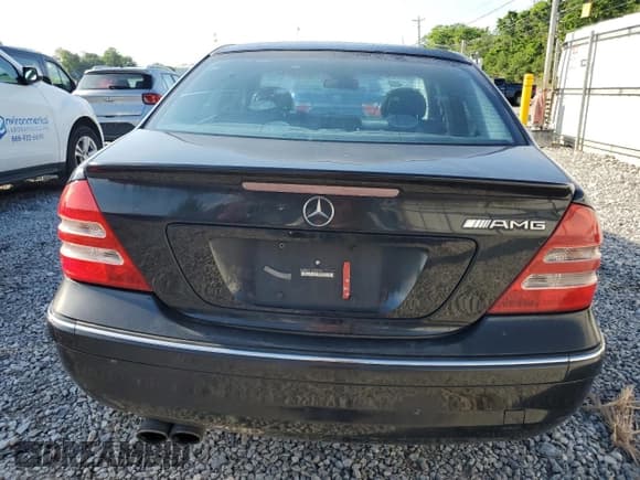 ✅ 2003 Mercedes-Benz C AMG • VIN: WDBRF65J03F365790 • Lot: 61762755. Listed on Copart with 207,398 mi. Free auction sales archive from the USA and detailed vehicle history report at DreamBid. Image 6.