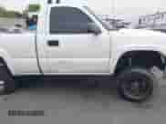 2002 Chevrolet Silverado 1500 LS with VIN 1GCEK14T32Z255752, listed as a IAAI auction lot 42347450 with 145,616 mi miles and . Bid and sale history available at DreamBid. Image 12.